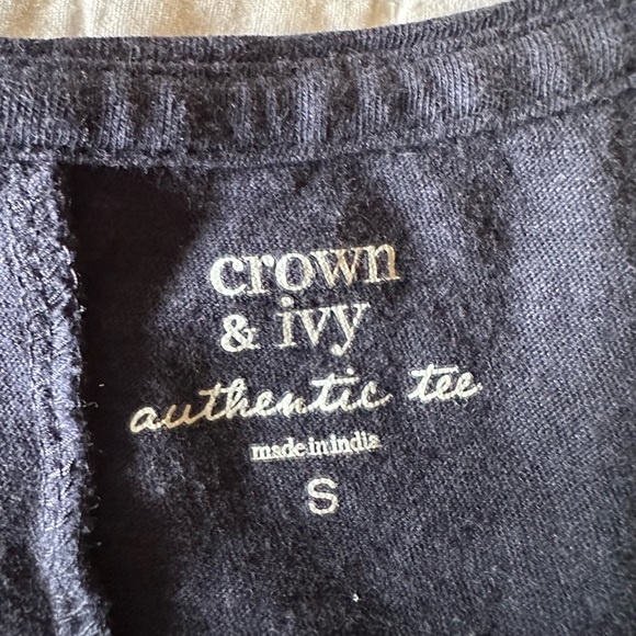 Navy Blue T-shirt with a Tucan S - Picture 7 of 9